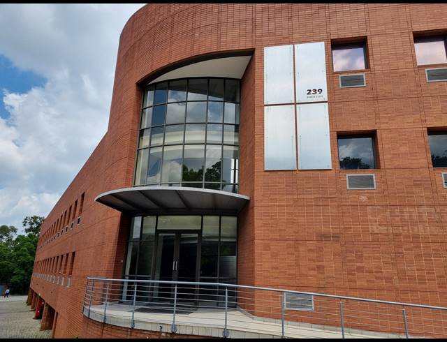 2,038M² OFFICE TO LET IN VORNA VALLEY